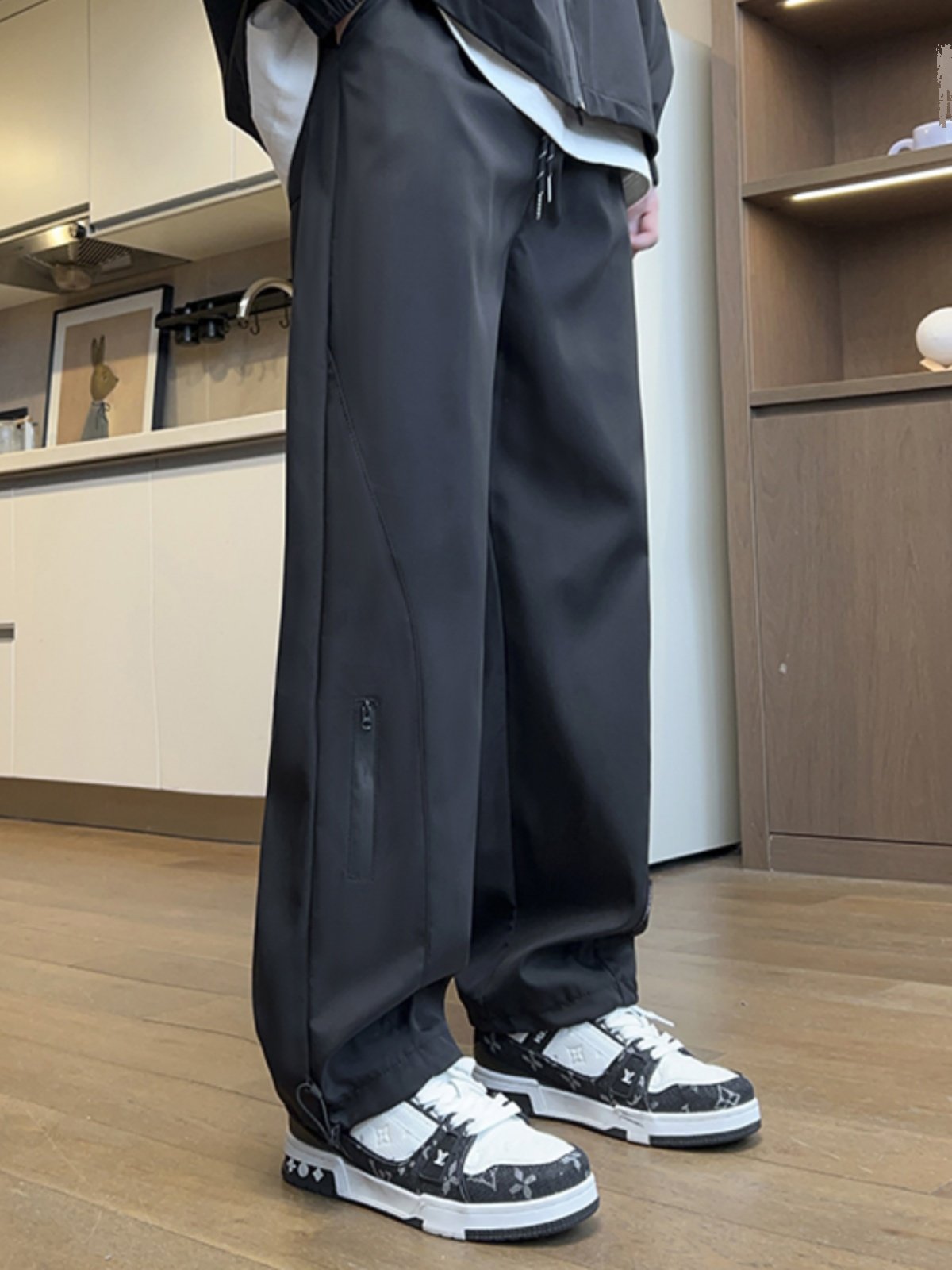 American-Style Spring and Autumn Softshell Pants for Men, Sports Hiking Pants, Windproof, Waterproof, Quick-Drying, Straight-Leg Casual Pants, Fleece-Lined Work Pants