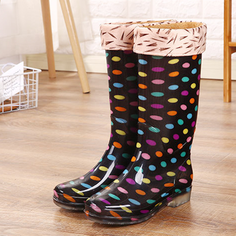 Autumn and winter Korean rain boots women's fashion mid-tube warm rubber shoes sweet waterproof cotton overshoes jelly large size tall rain boots