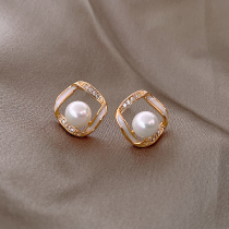 Simple pearl flash diamond earrings feminine temperament net red diamond hollow stud earrings 2021 want new sterling silver high-grade earrings