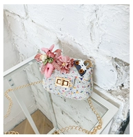 Юань Низи Кролик Белый ·