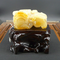 Heshunyuan Yunnan Longling natural A goods Huanglong Yushan tendon material hand-carved Pixiu ornaments and toy pieces come with a base