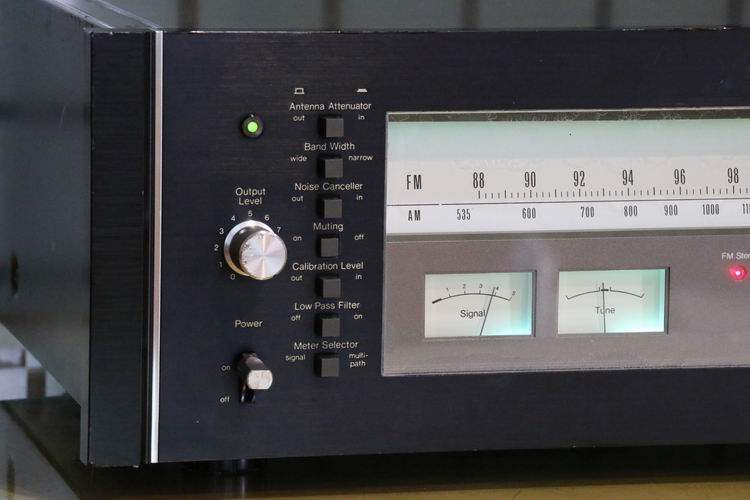 山水/SANSUI TU-9900 空气8连FM收音头：复古科技风，音乐与空气清新两