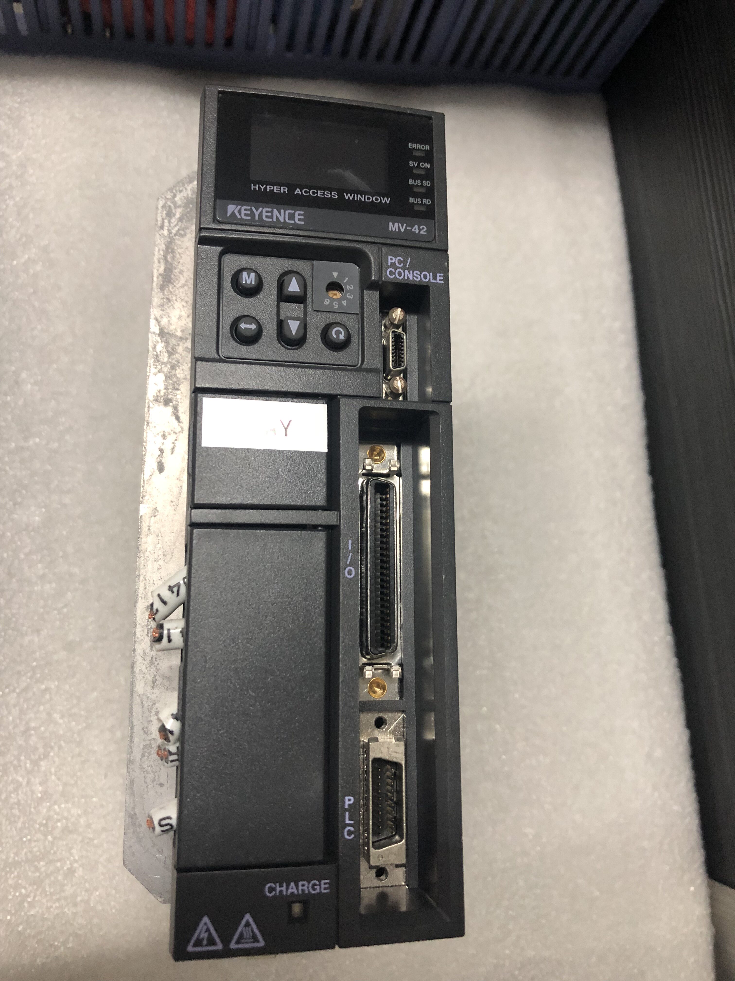 Original equipment disassembly machine KEYENCE Servo drive MV-42 spot