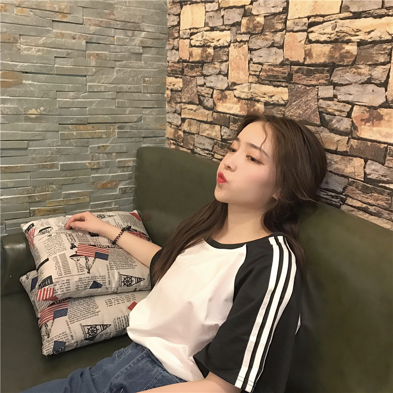 Mùa hè mới phiên bản Hàn Quốc của tay áo màu hoang dã ba sọc sọc bạn gái sinh viên chị em áo thun ngắn tay nữ. áo thun phản quang nữ