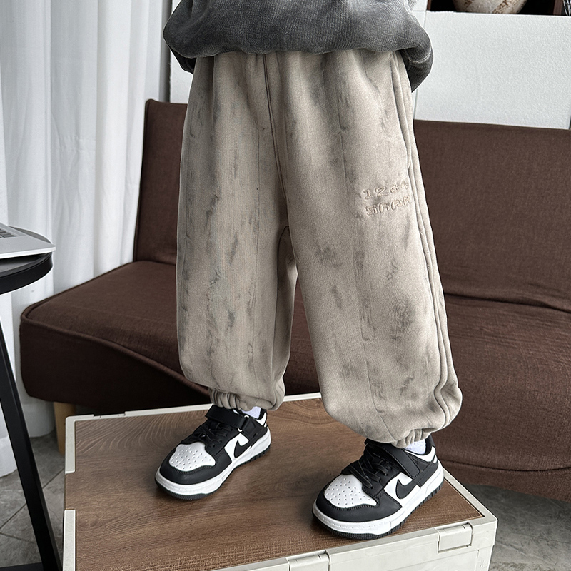 男の子の冬パンツ 2024 新スタイル ファッショナブルな幼児子供プラスベルベット厚手スウェットパンツ ベビータイダイクールカジュアルパンツ