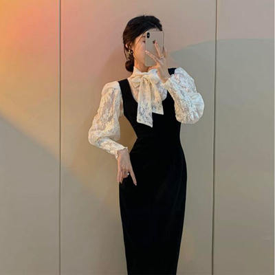 Retro Hepburn style large U-neck dress for women 2026 autumn new style, elegant, form-fitting, waist-cinching and slimming black birthday dress