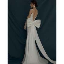 Light wedding dress 2022 new bride trailing backless simple Korean style white thin theme photo bow dress