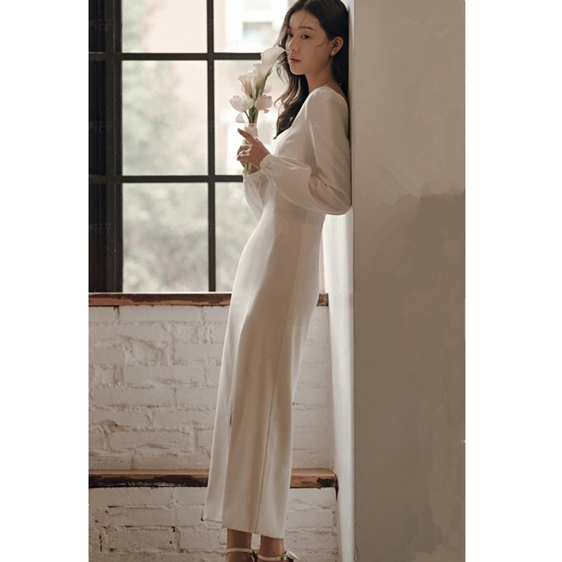 French-style light wedding dress, super fairy, slim, simple, travel photography, Mori long-sleeved, white, small man, certificate registration, small dress, spring