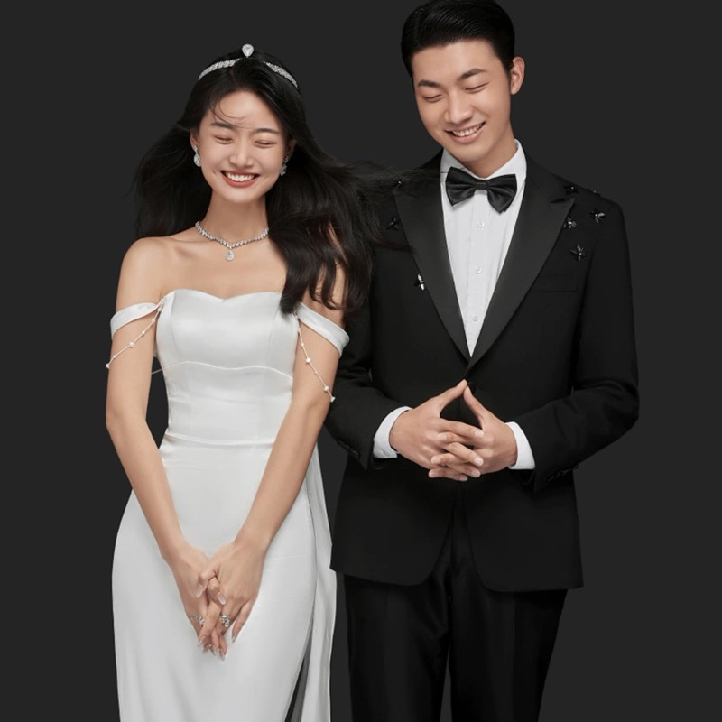 Wedding dress, white evening dress, open shoulders, suitable for teen, fitted, 