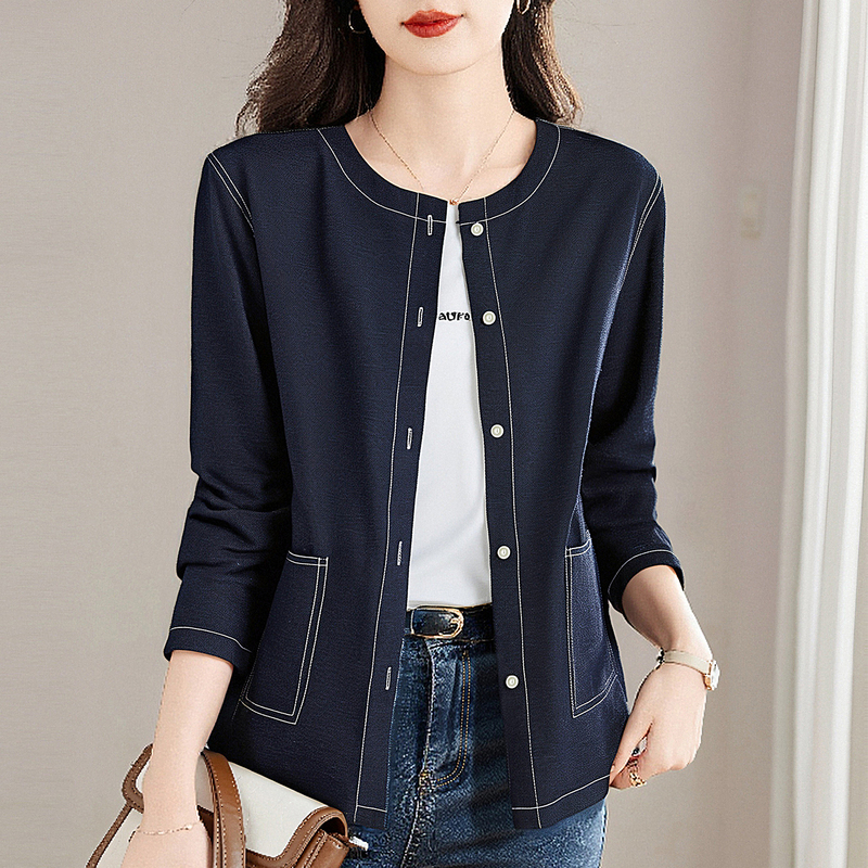 Plus-Size Denim Jacket for Women 2026 New Autumn Style for Chubby Ladies, Casual Shirt Top, Age-Reducing, High-End Thin Style Plus-Size Denim Jacket for Women 2026 New Autumn Style for Chubby Ladies, Casual Shirt Top, Age-Reducing, High-End Thin Style