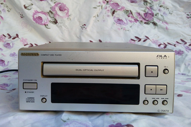 Japan original Onkyo Onkyo CD player normal use of reading disk does not pick pieces