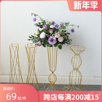 Wedding road guide shelf wrought iron European special shaped geometric road guide decoration arrangement props wedding flower ball flower stand