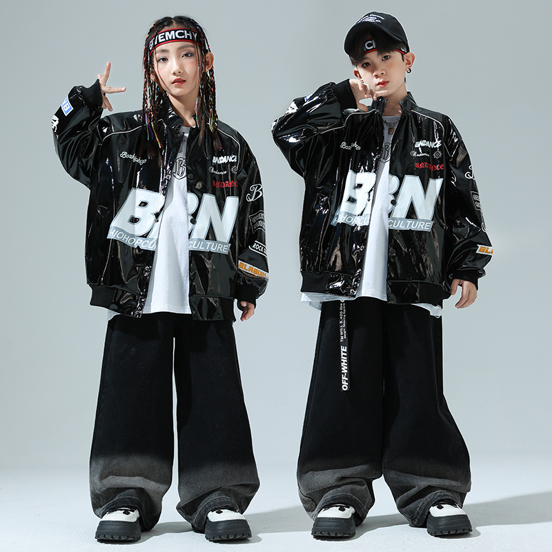子供のストリートダンス、ヒップホップ、クールでハンサムなトレンド服、男の子のドラムセット、女の子の野球ユニフォーム、秋冬の流行のパフォーマンス服