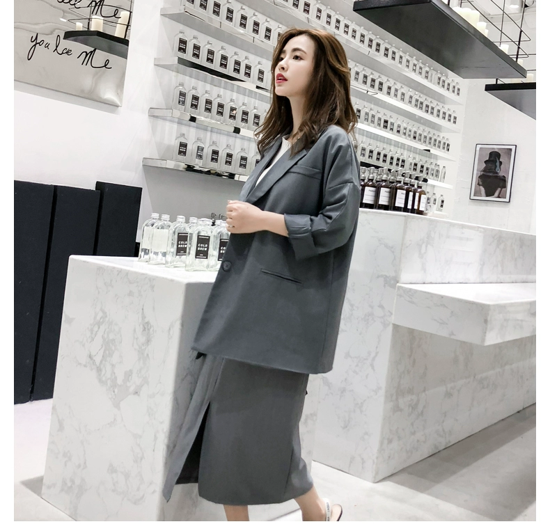 Phiên bản Hàn Quốc mùa thu 2018 mới thả lỏng phù hợp với khí chất hai mảnh phù hợp với áo khoác nữ retro