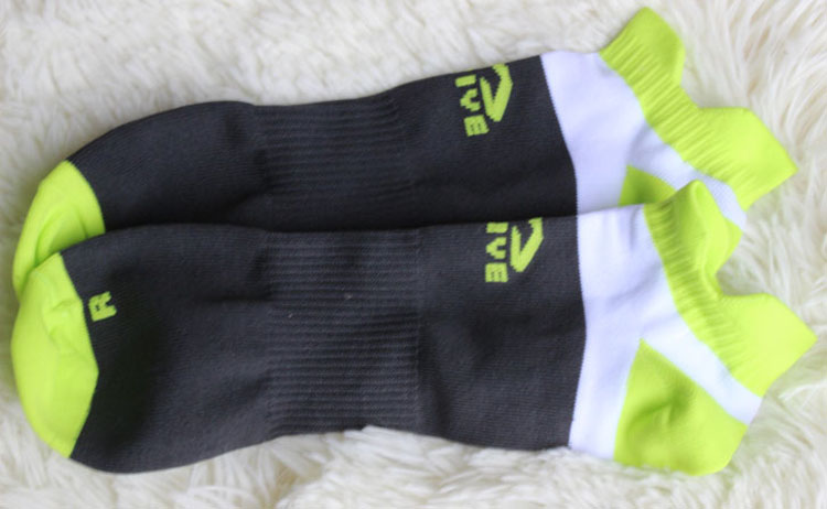 Vớ thể thao, vớ thông thường, xử lý đặc biệt, nhanh khô, thoáng khí, giảm giá tất adidas chính hãng