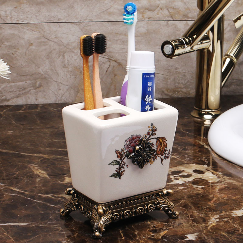 European-style luxury local tyrants bathroom ceramic toothbrush cup bathroom daily storage supplies wash brushing cup set