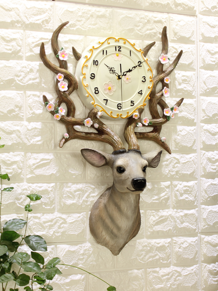 Deer head wall clock Living room modern simple art personality fashion clock Nordic European light luxury creative home clock