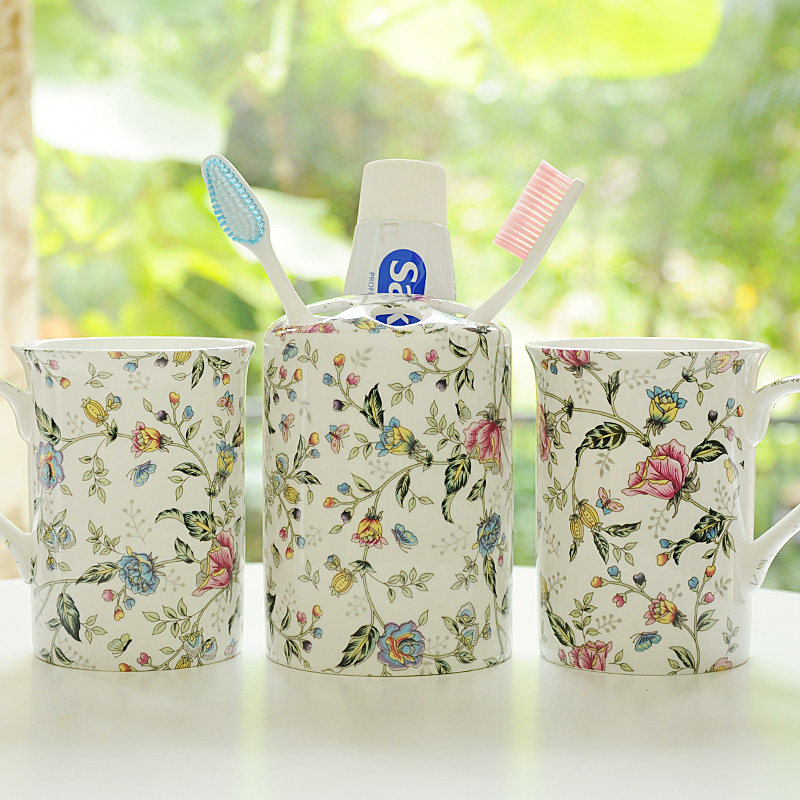 Ceramic mouthwash cup set household couple pair wash cup tooth set cup creative bone china wedding brushing cup European style