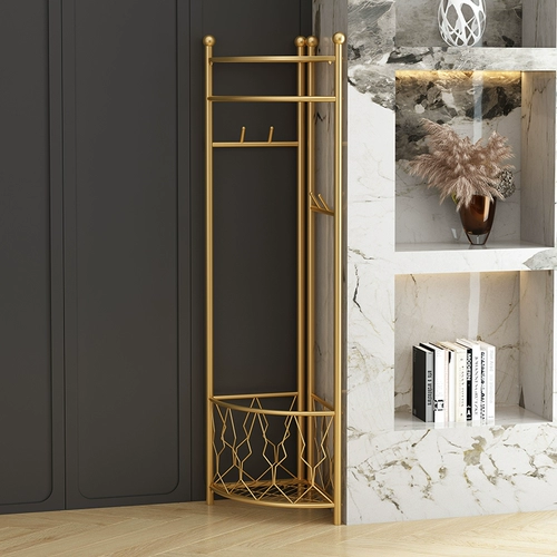 Угол угловой простая вешалка спальня пол -навесовать вешалка для вешалки для заквадрата, кровати, кровати, чтобы заснуть и надеть одежду ночью, не занимая пространство