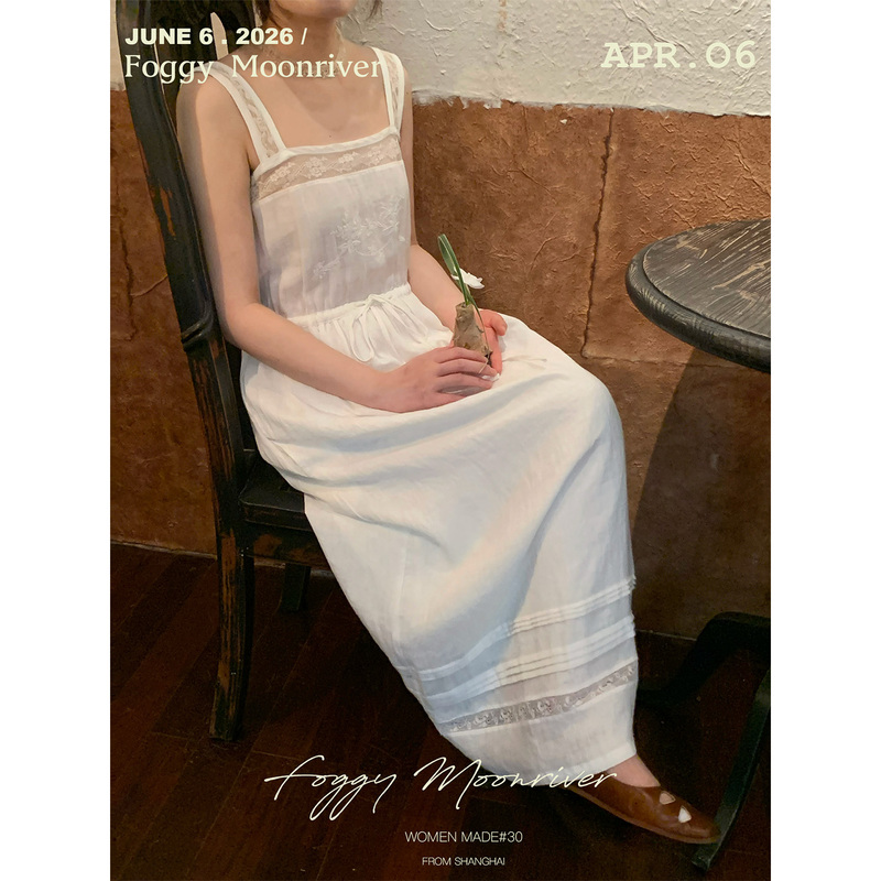 Foggy Moonrivers/'Summer Bouquet' Embroidered French Lace Classic Linen Waist-Cinching Dress