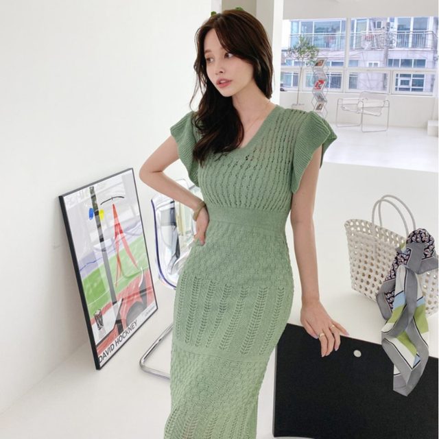 Gentle wind V-neck slim knitted dress suspenders two-piece female Korean chic waist bag hip long skirt summer