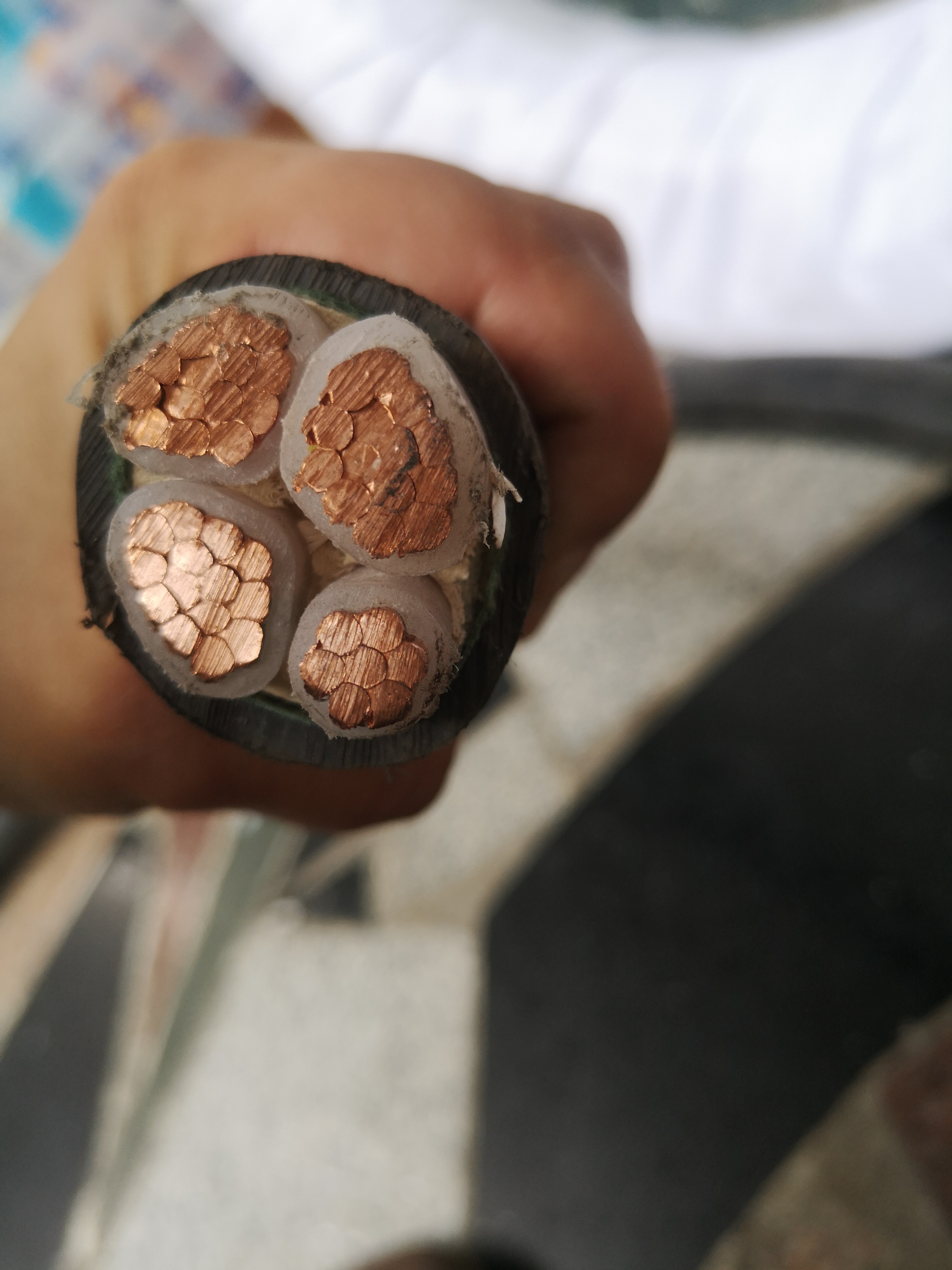 YJV3 * 95 1 copper core cable wire 4 core 4 wire copper core power cable wire 4 wire 95 squared copper wire cable wire
