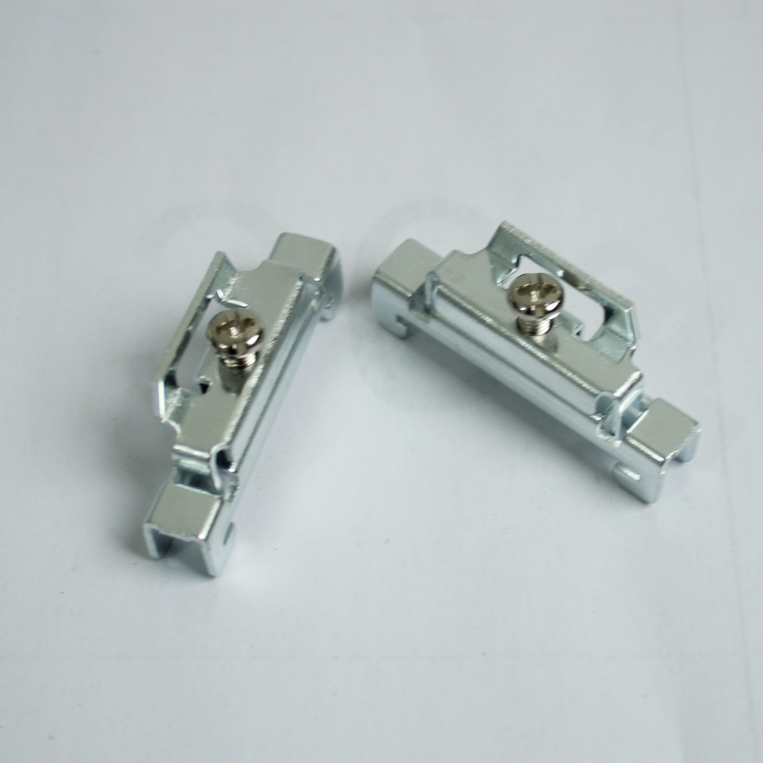 C45 rail circuit breaker iron double-layer fixing parts environmentally friendly electroplating white DZ47 buckle fastener clip head