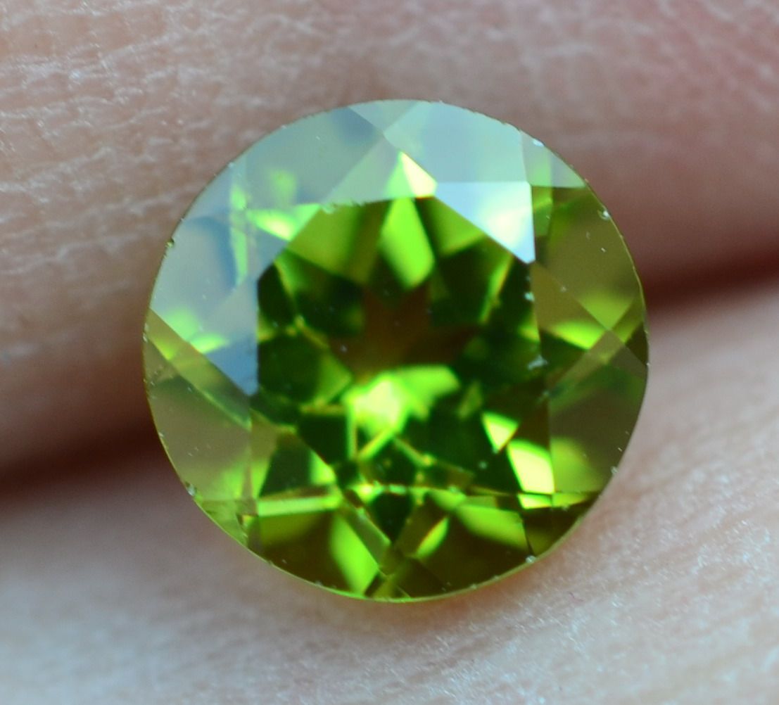 Emerald green natural olivine naked stone ring round 7mm 8mm 9mm full fire immaculate special offer