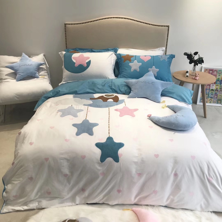 Trẻ em gái bốn mảnh cotton bé gái hoạt hình bông tấm chăn 1,2m ba mảnh giường học sinh - Bộ đồ giường bốn mảnh chăn ga forever
