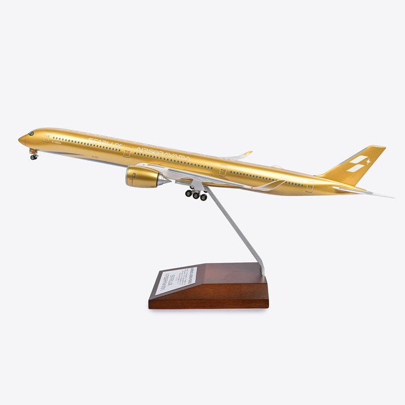 Starlux Airsorayama Star Universe Aviation Air Mountain Gold Aircraft Model 1/200 Scale Collectible Edition