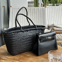 Черная импортная желтая яловая кожа.