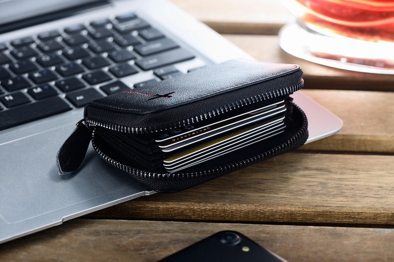 Đan Mạch Vanlemn bàn chải chống trộm thanh toán flash Gói thẻ da RFID che chắn tín hiệu NFC bộ ví tiền từ tính - Chủ thẻ ví cầm tay nữ hàng hiệu