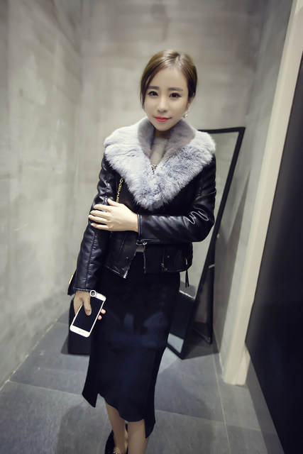 Leather jacket women's short style 2021 autumn and winter new Korean version slimming rabbit fur collar plus velvet pu leather jacket thickened motorcycle jacket