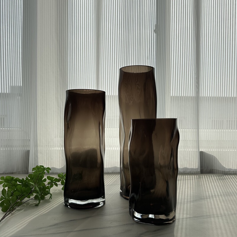 Simple Irregular Straight Brown-Gray Thickened Glass Vase for Living Room Balcony Floor-Standing Flower Arrangement Soft Decoration Ornament
