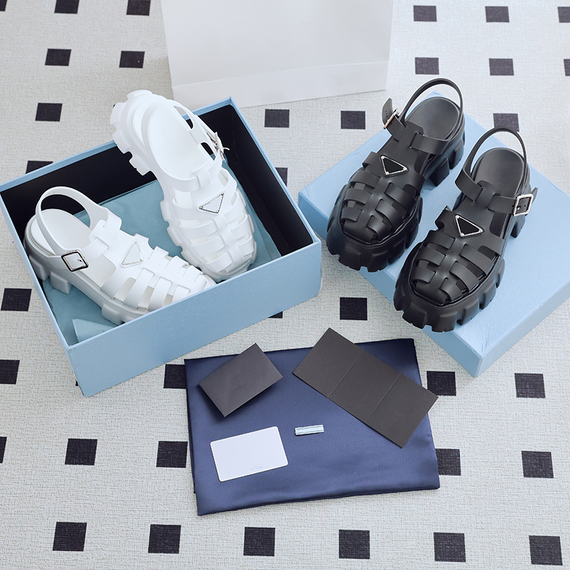 2026 Summer Thick-Soled Height-Increasing Roman Sandals Woven Zigzag Lightweight Versatile Pig Cage Shoes Beach Sandals for Petite Individuals