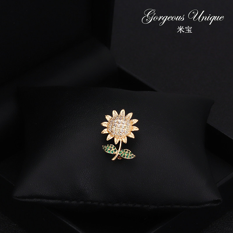 100 Lap Sunflower Small Pin Shirt Brooch Women Ins Temperament Anti-Walk Light Fixed Pin Button Cloak Cap Beauty Accessories