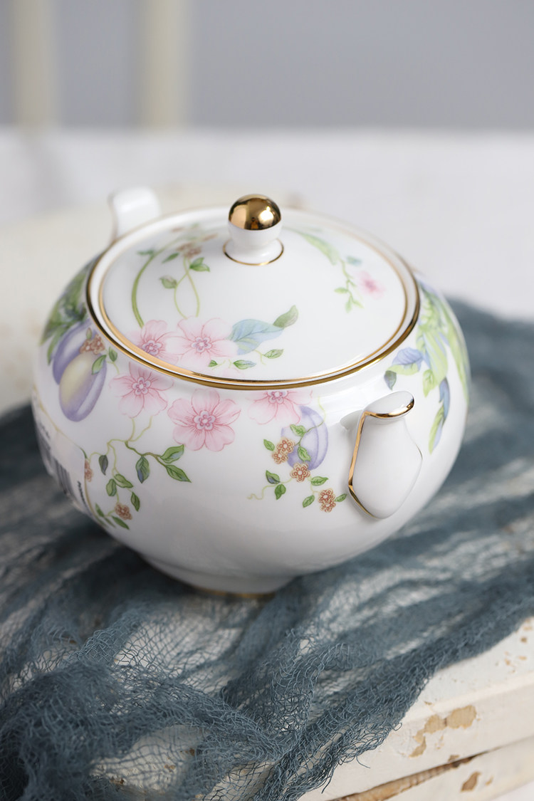 Сейчас в наличии великобритания подлинный Wedgwood Sweet Plum сладкий ягода костяной фарфор кофе Оборудование сахарное бак банка 