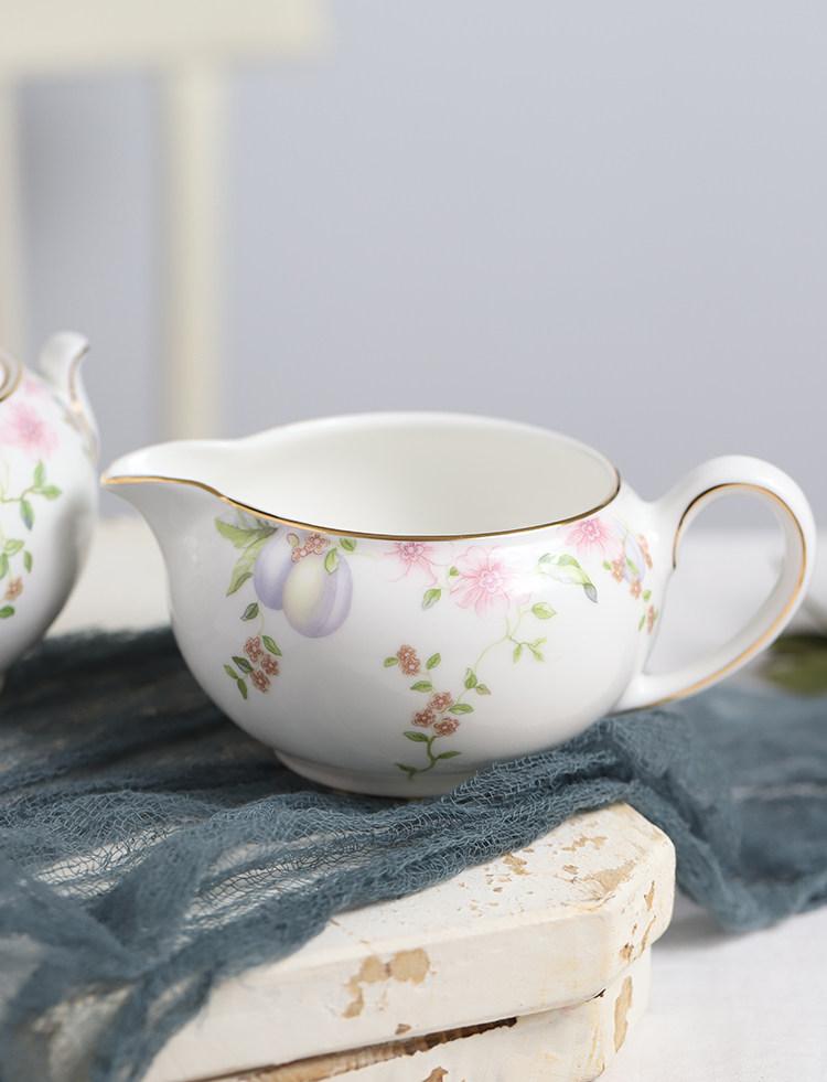 Сейчас в наличии великобритания подлинный Wedgwood Sweet Plum сладкий ягода костяной фарфор кофе Оборудование сахарное бак банка 