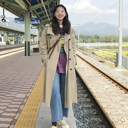 Осенняя хаки цветная куртка