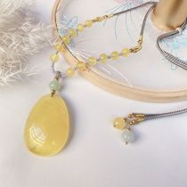 XL627 beeswax necklace