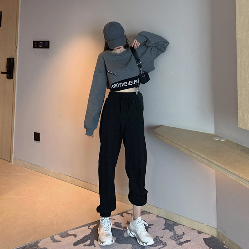 Fake two-seater women's spring and autumn slim 2022's new morning relaxed short design sensation with small crowdblouse Chains