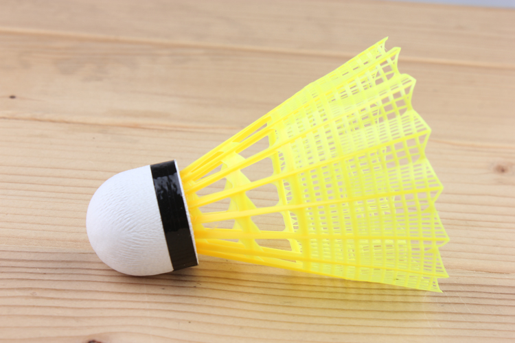 Đào tạo nylon chính hãng Cầu lông nhựa bay cầu lông ổn định cho vua đào tạo thi đấu giá quả cầu lông