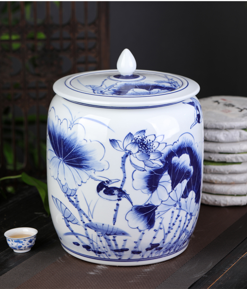 Jingdezhen blue and white porcelain hand - made lotus caddy fixings large household ceramic tea urn storage tanks with cover puer tea cake