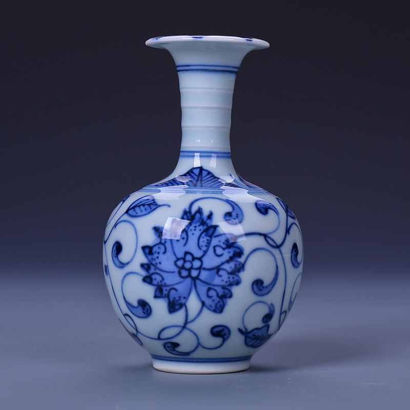 All hand - made jingdezhen ceramic mini floret bottle of classic Chinese style furnishing articles mesa of blue and white porcelain vase