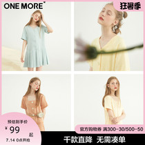 ONE more new solid color short-sleeved V-neck straight pleated suit dress female female