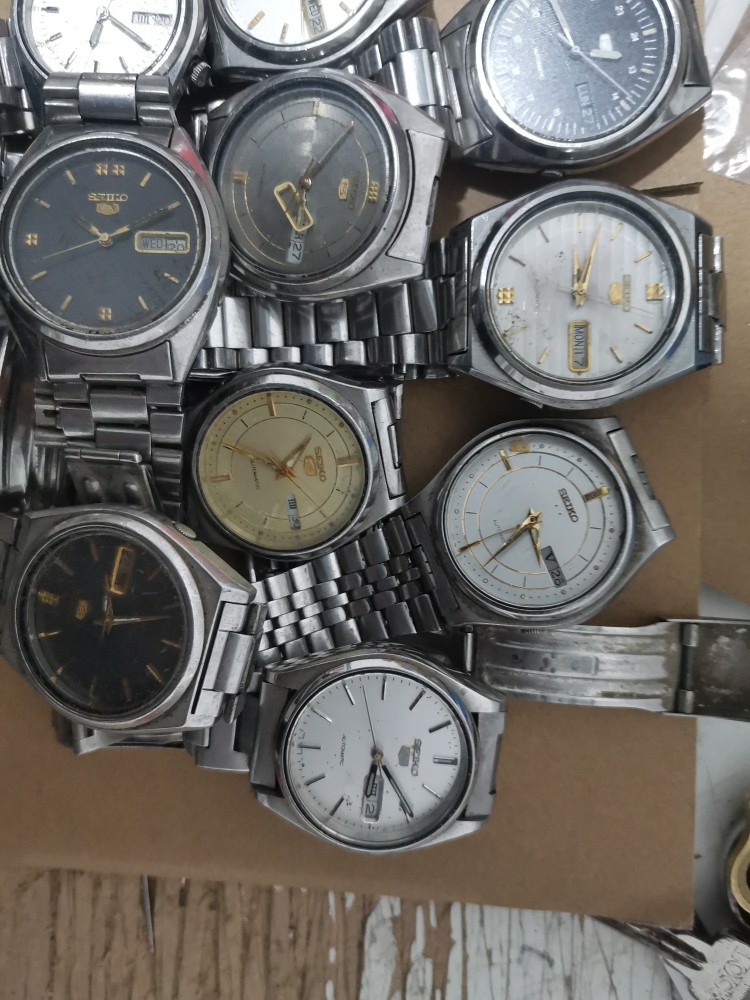 Japanese original Seiko No. 5 7s26 Seiko 6309 Seiko 7009a disassembly movement watch movement accessories table