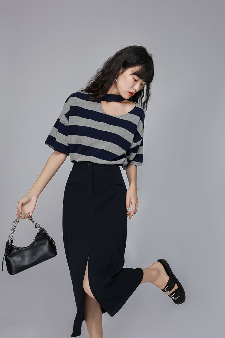 Стильные костюмы 「又巷」甜辣两件套裙2023年夏季新款条纹上衣搭开叉半身裙套装女