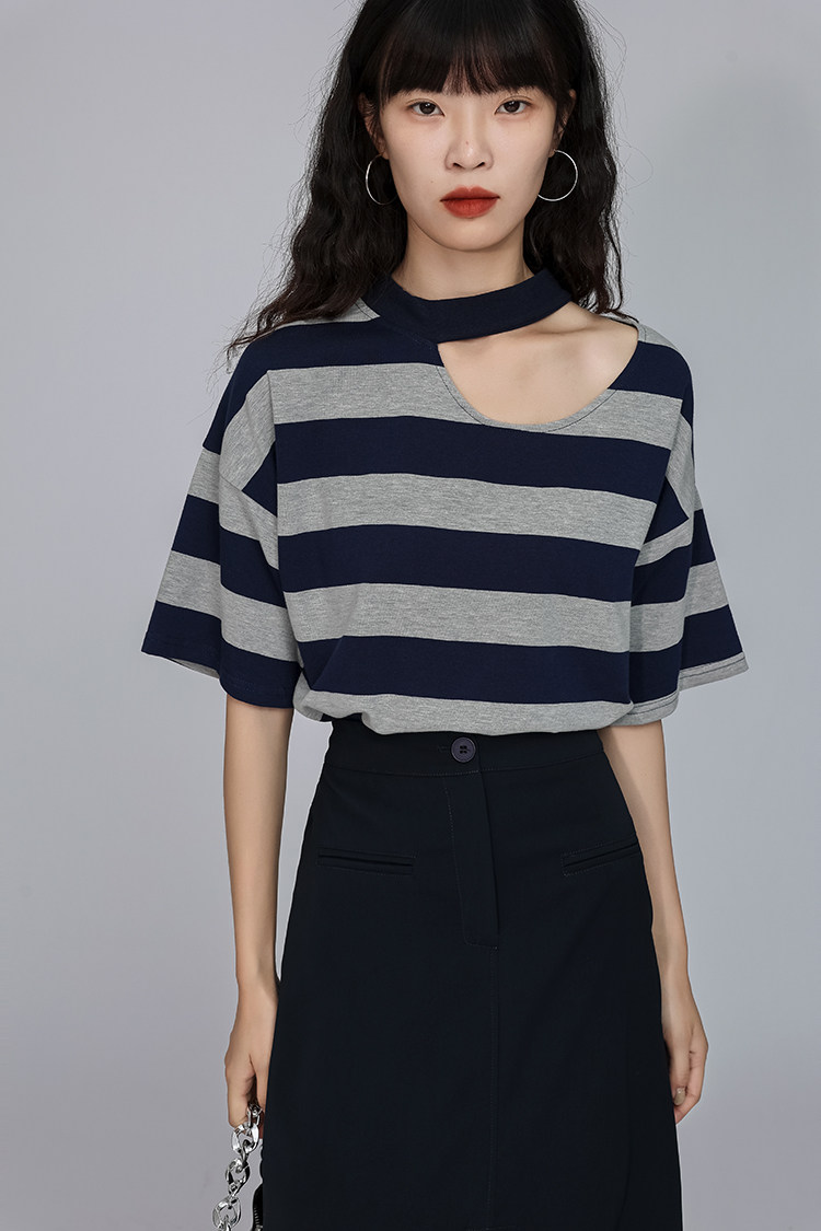 Стильные костюмы 「又巷」甜辣两件套裙2023年夏季新款条纹上衣搭开叉半身裙套装女