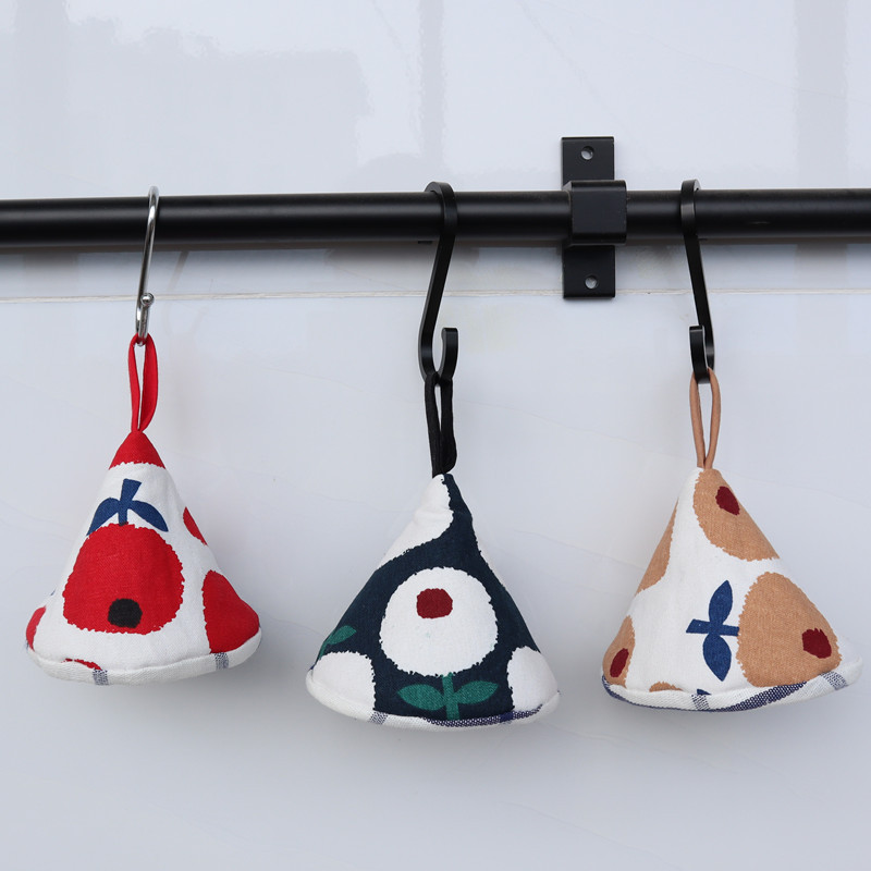 Japanese triangular anti-scalding casserole Enamel pot grab cap Kitchen tools pot ear gloves clip Insulation fabric pot cover cap