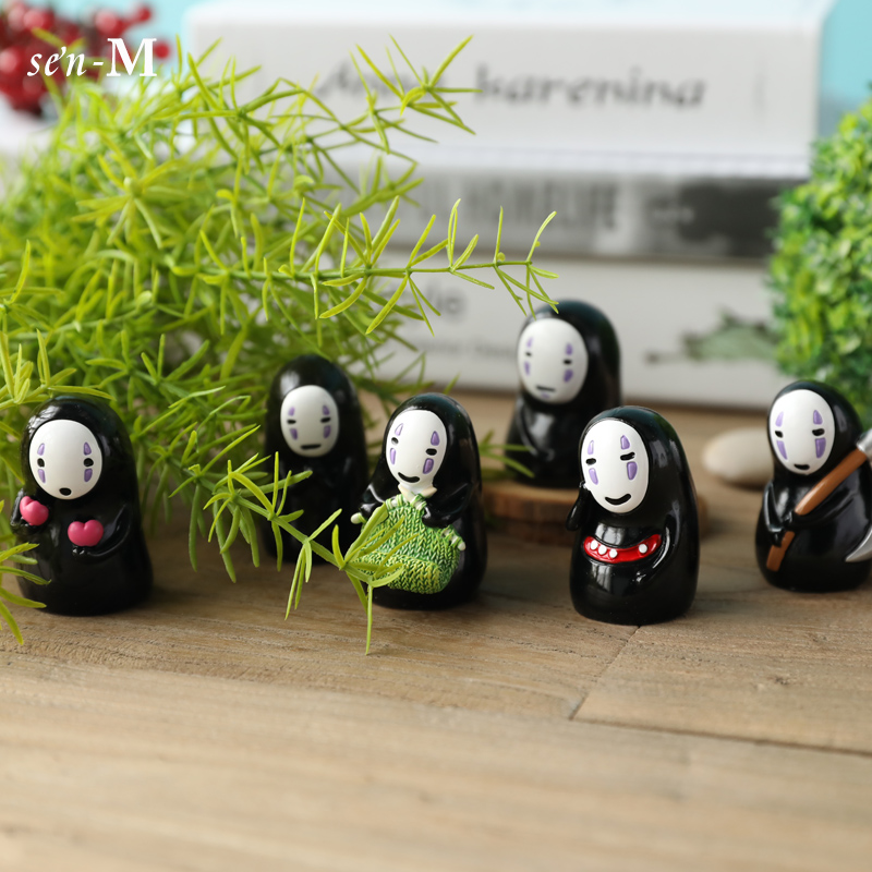 Day-style no-face male creative praying for decoration small pendulum pieces Desktop desk Living Room Resin Doll Furnishing Props